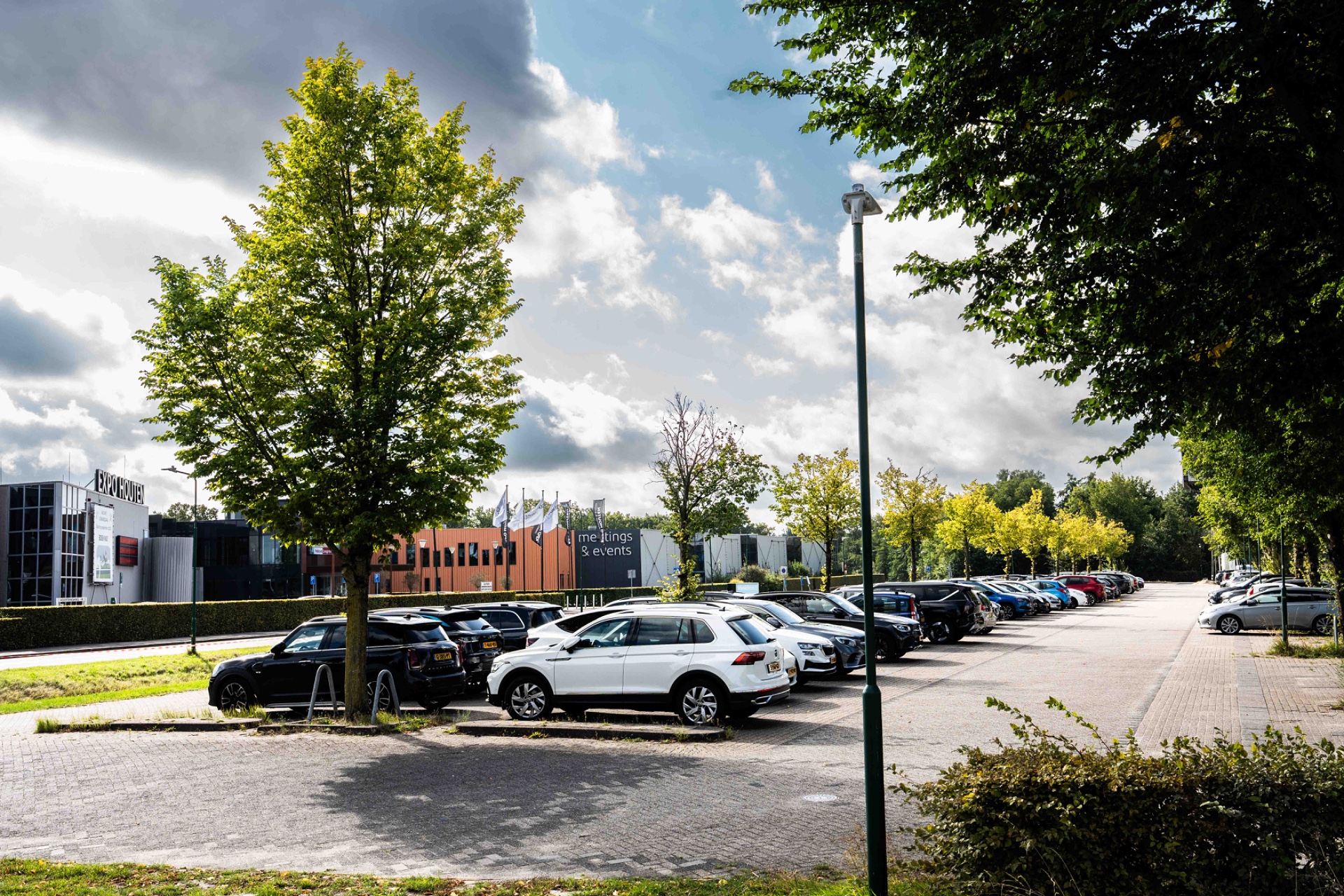 Expo Houten 1650 gratis parkeerplekken